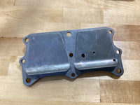 Load image into Gallery viewer, 331292 OMC Evinrude Johnson , 0331292 Bypass Cover Fuel Pump Bracket
