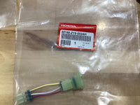 Load image into Gallery viewer, 32198-ZY6-002AH Honda 6 to 3 Pin Adapter
