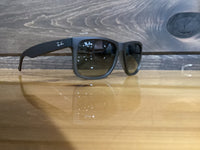 Load image into Gallery viewer, RAY BAN JUSTIN RUBBER BROWN ON GREY/ LIGHT GREY GRADIENT GREEN
