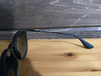 Load image into Gallery viewer, RAY BAN ERIKA RUBBER BLACK W/LIGHT GREY GRADIENT DARK GREY
