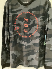 Load image into Gallery viewer, FOX CLEAN UP CAMO LS TECH TEE BLACK CAMO
